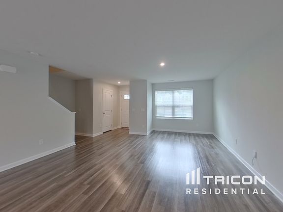 3rd image of 202 Portchester Ln