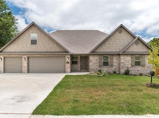 1170 Nemett Cir, Pea Ridge, AR 72751