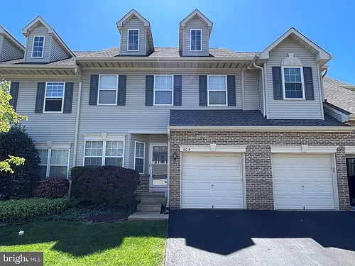 404 Fairview Way Photo 1
