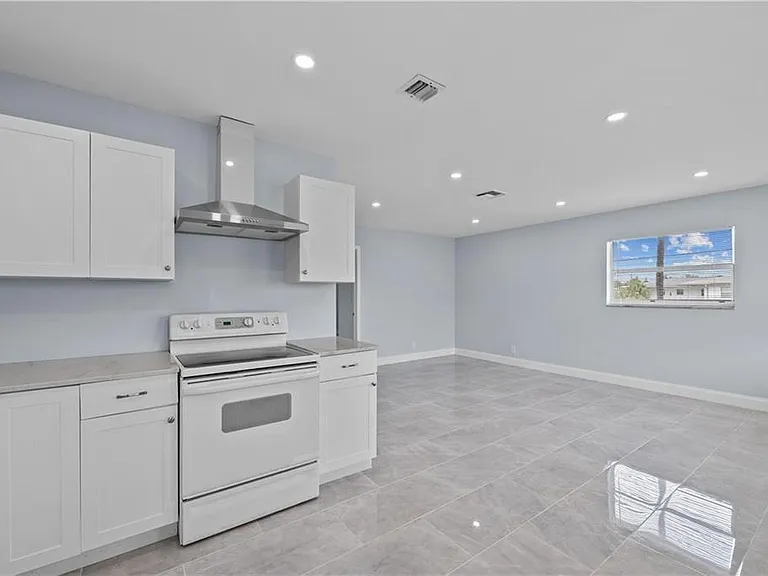 260 NW 19th St #290 — Photo 8