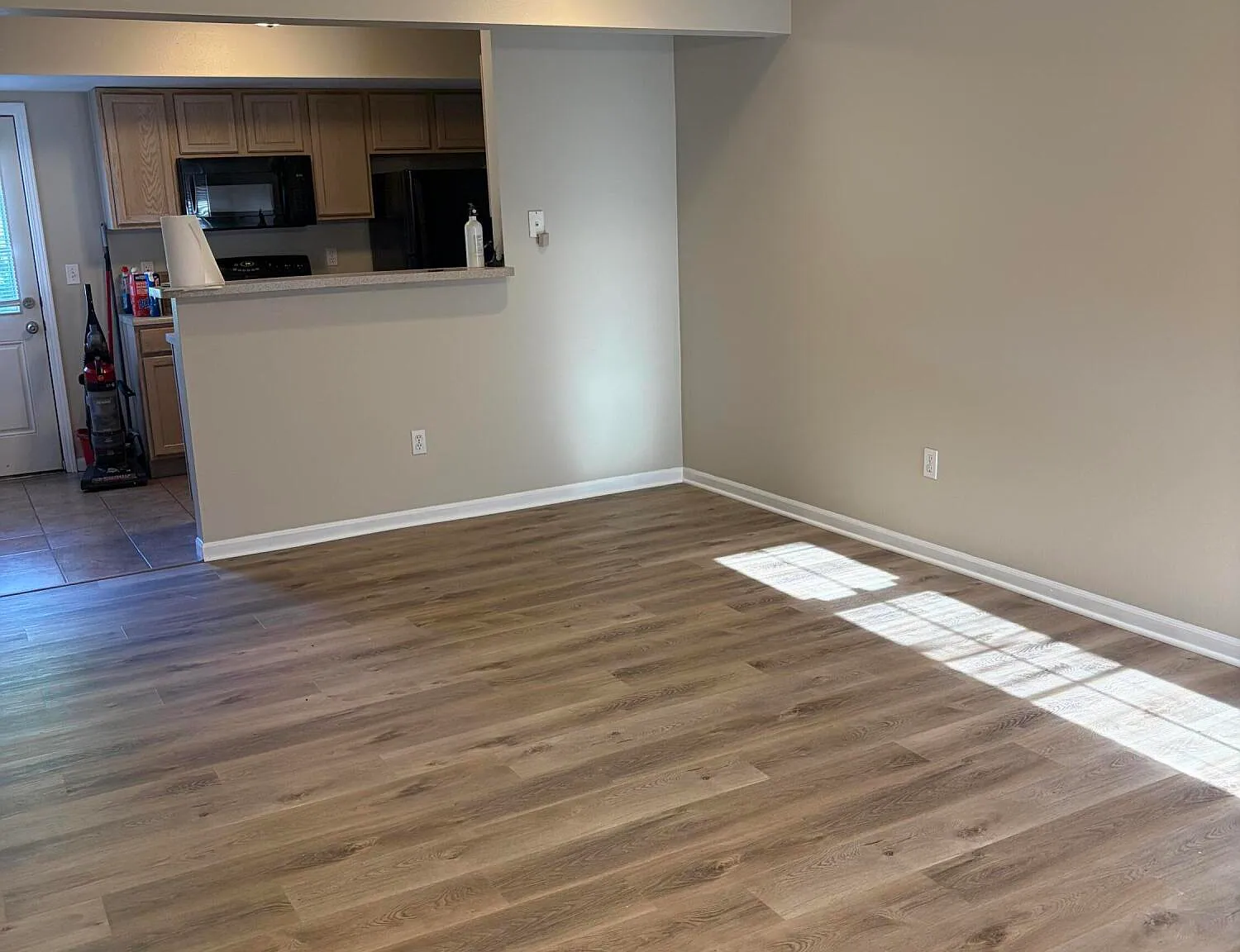 4 bed, 3.0 bath, 1550 sqft, $1,650 — Photo 3
