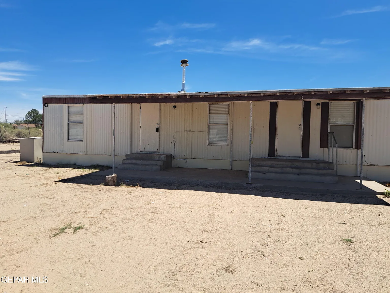 2 bed, 1.0 bath, 700 sqft, $700 — Photo 1