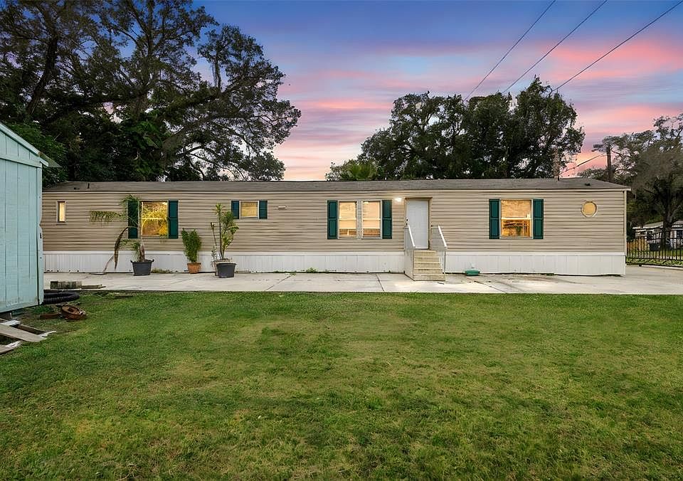 1st image of 2530 CRESAP STREET