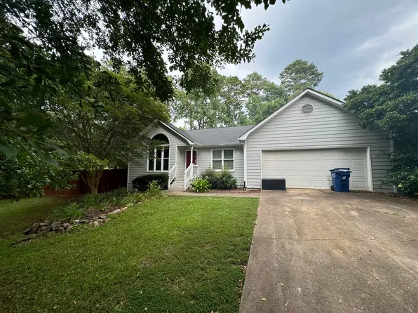 121 Pinenut Ln, Bogart, GA 30622