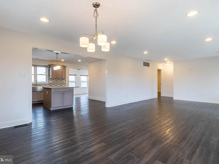 413 Red Lion Rd — Photo 10