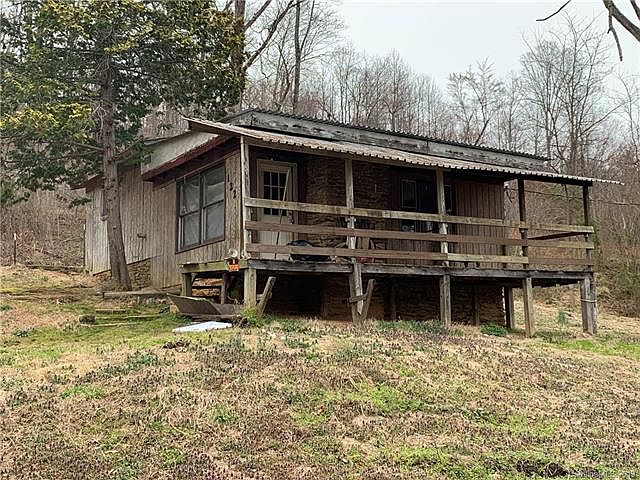 2nd image of 122 Wilson Pass Ln