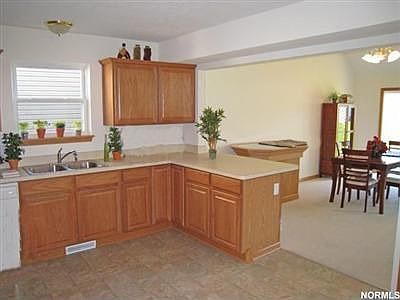 5th image of 321 Harvest Ln