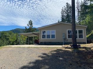 1800 Apache Dr, Medford, OR 97501