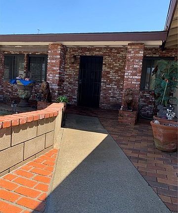 4th image of 4743 Howard Ave