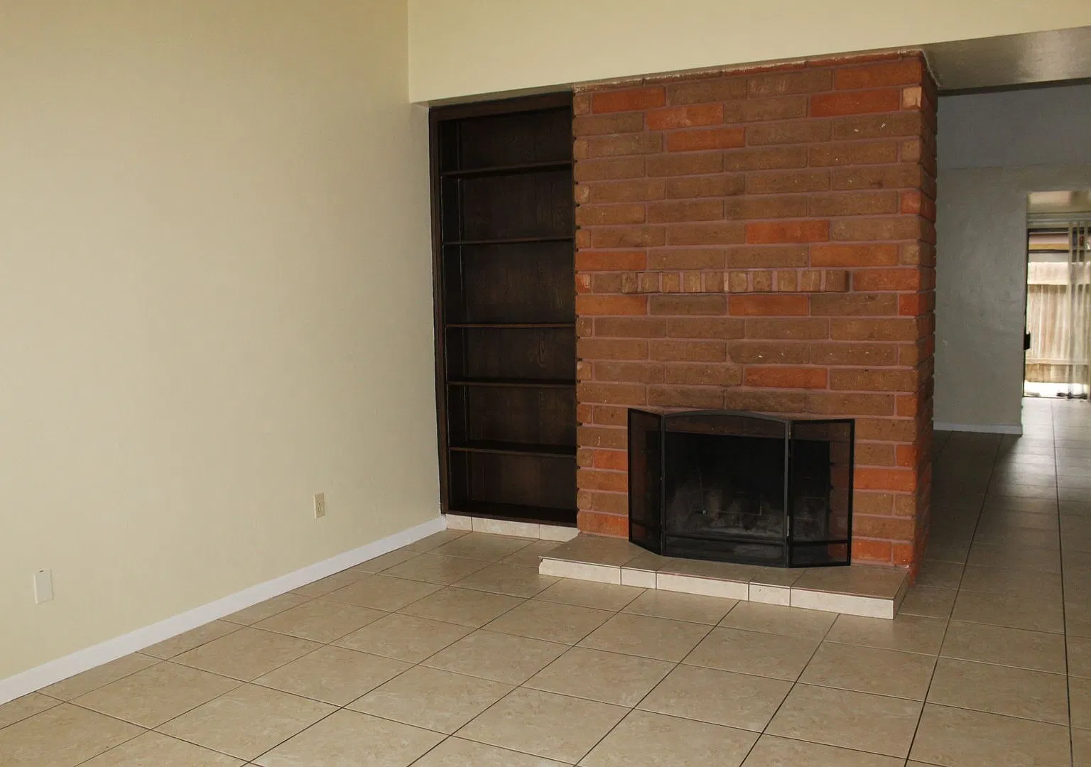 Stockdale Hwy 7608 — Photo 3