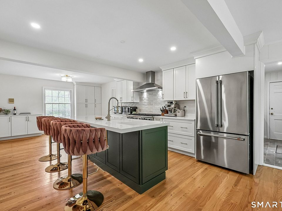 1st image of 206 Peddlers Road