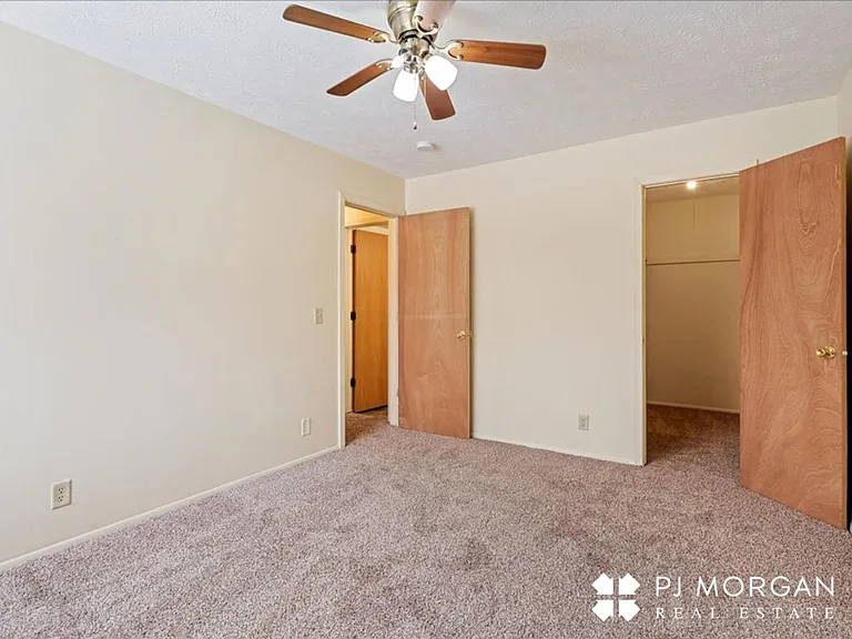 Oakbrook Apartments — Photo 13