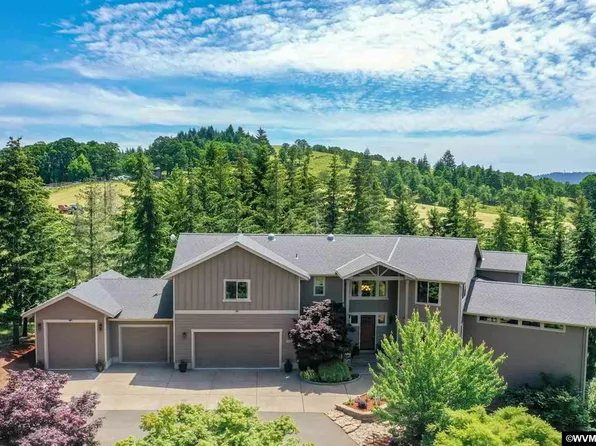 24212 Finch Ln, Philomath, OR 97370