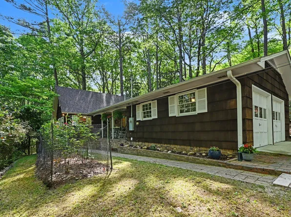 203 Wood Cir, Chapel Hill, NC 27514