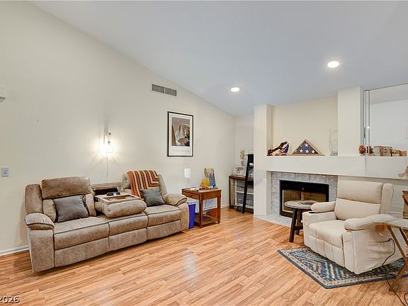 3rd image of 337 Washoe Way