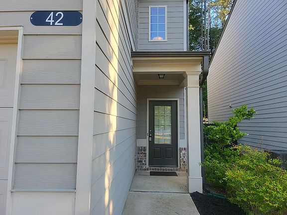 2nd image of 42 Laurel Dr E
