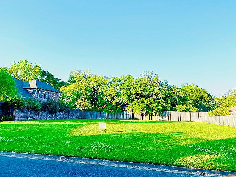 1st image of 526 Beaullieu Dr