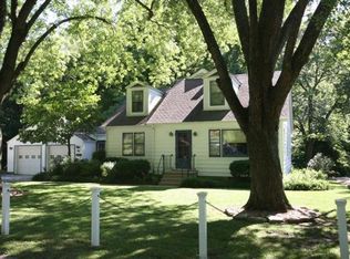41 Knollwood Dr, Belleville, IL 62223