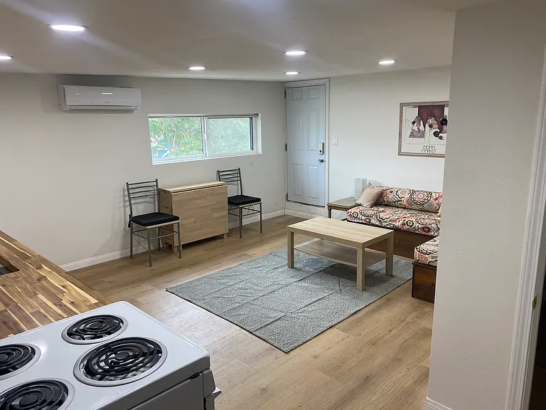 2715 Brighton Ave #1/4 — Photo 1