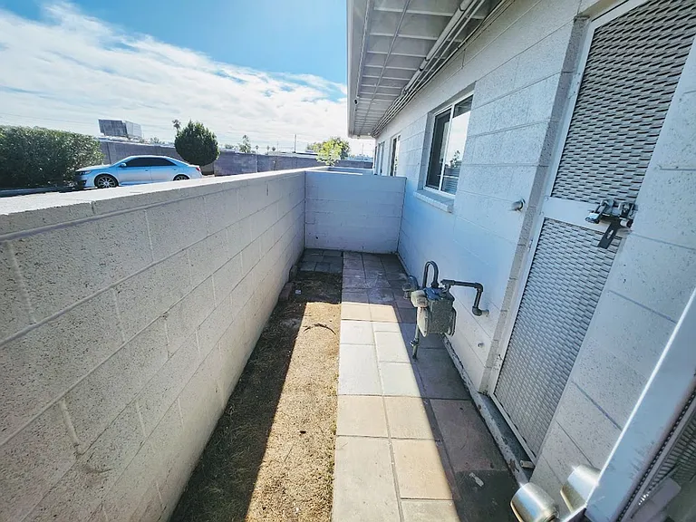 1709 N 25th Pl — Photo 22