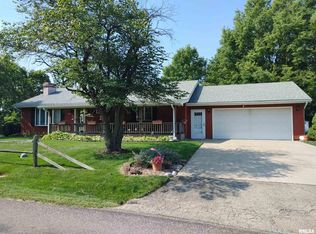 1114 Bloomington Rd, East Peoria, IL 61611