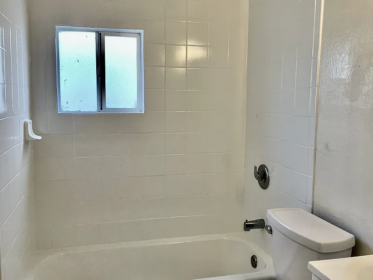 4301 Mesa Grande SE - A — Photo 10