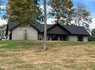 100 Cove Ln, Maynardville, TN 37807