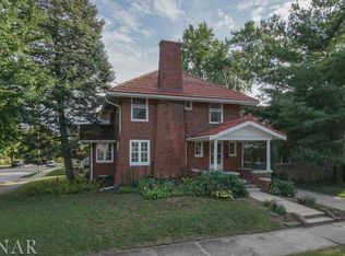 613 E Taylor St, Bloomington, IL