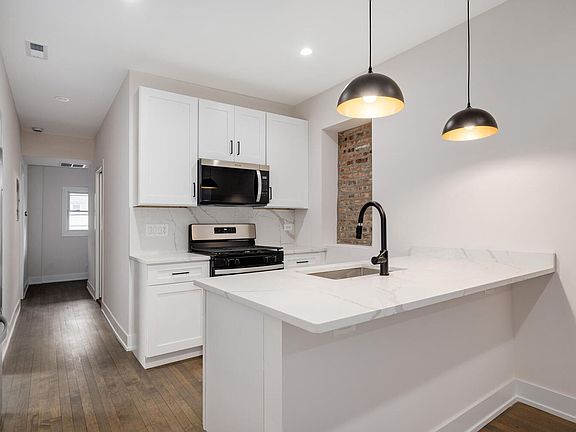 5th image of 2455 W Armitage Ave #2R