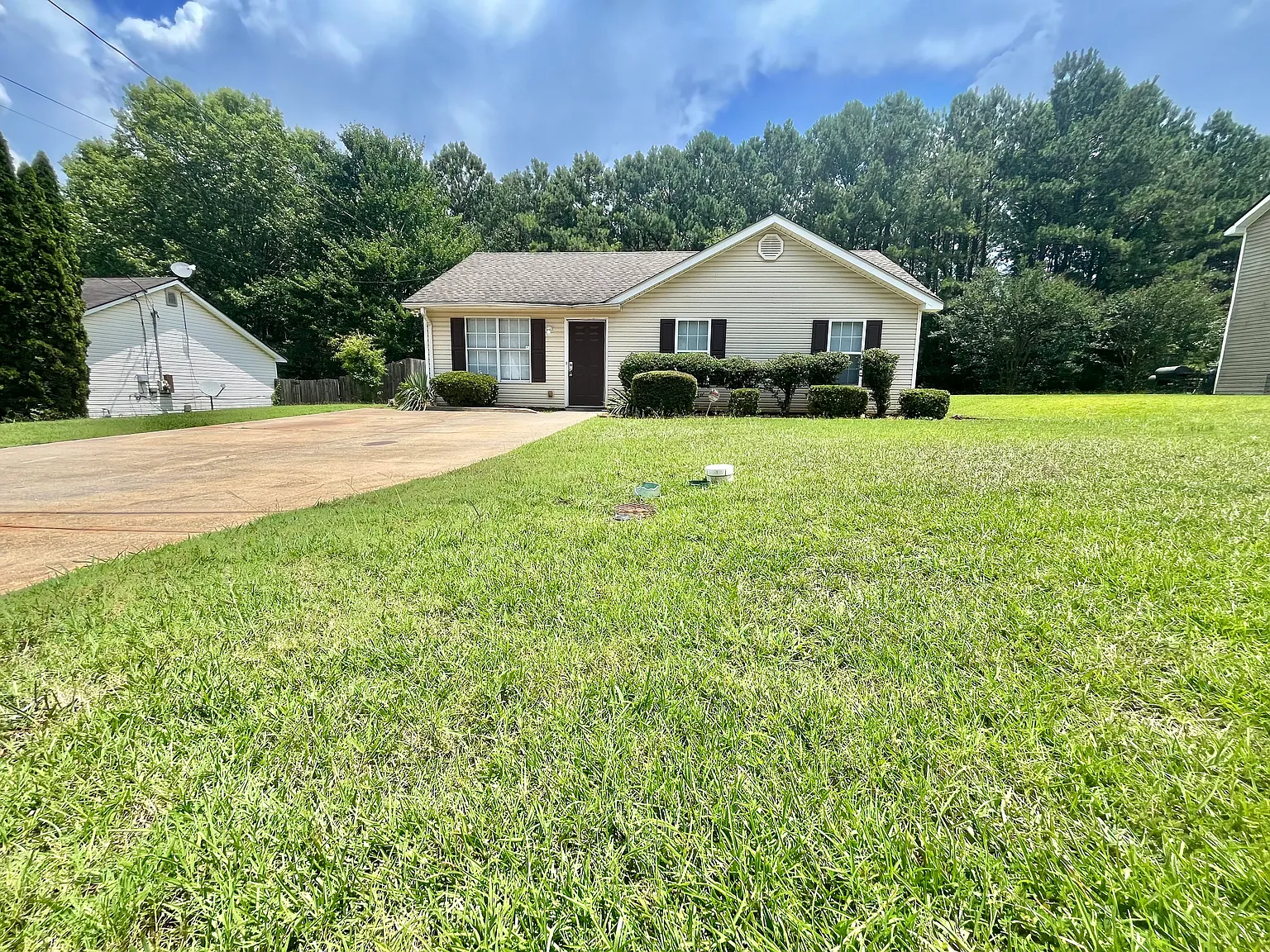 3 bed, $1,650 — Photo 1