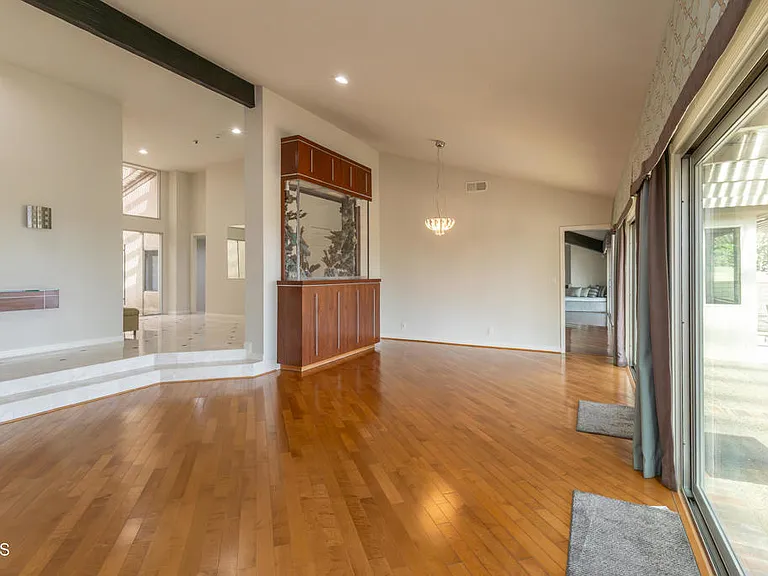 1212 Arno Dr — Photo 10