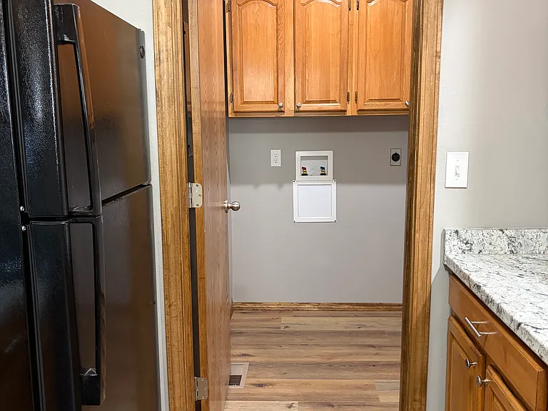 831 & 833 S Highland Ave #831 — Photo 4