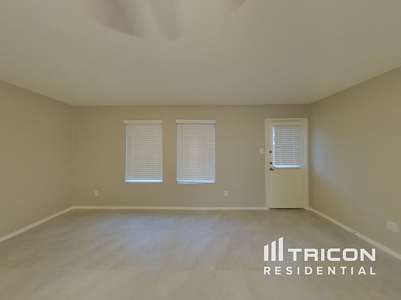 2nd image of 1736 Claireborne Ct