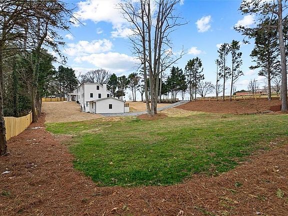 4th image of 11505 Elkins Rd