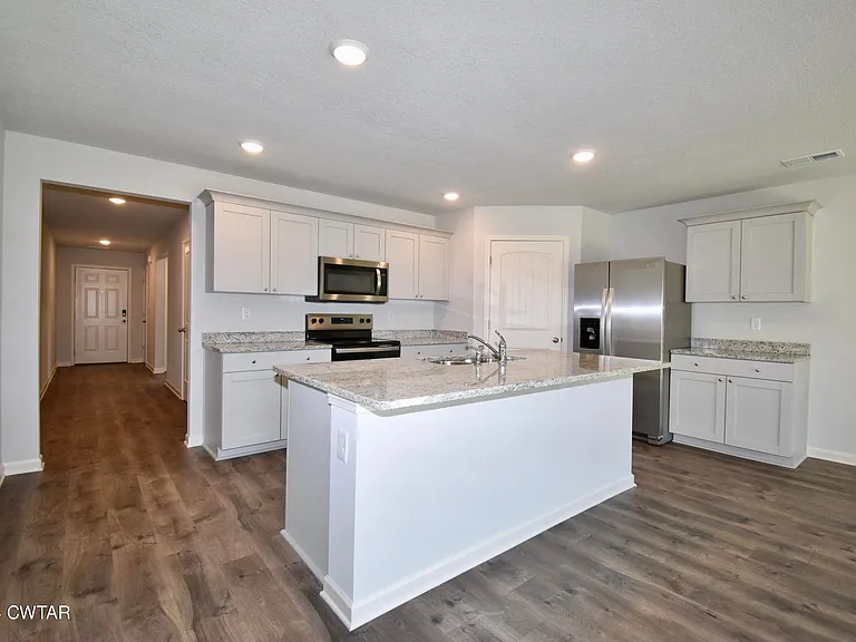 36 Chesterfield Cv — Photo 5