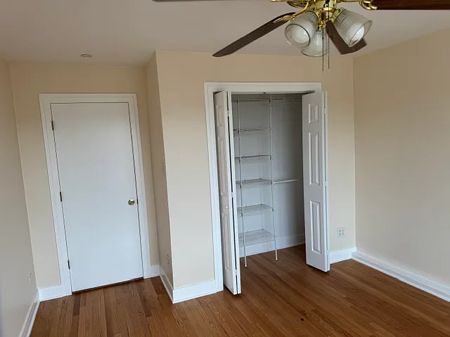 7018 W Archer Ave #2R — Photo 2