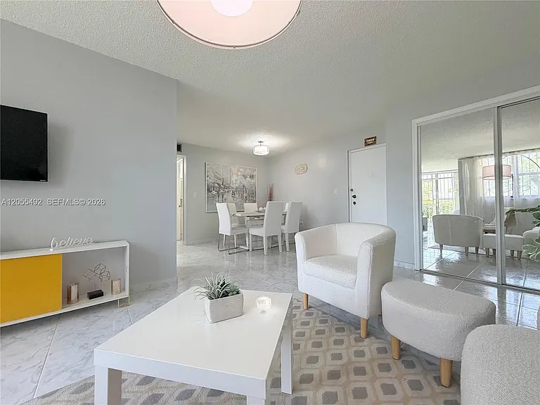 9410 W Flagler St #102 — Photo 3
