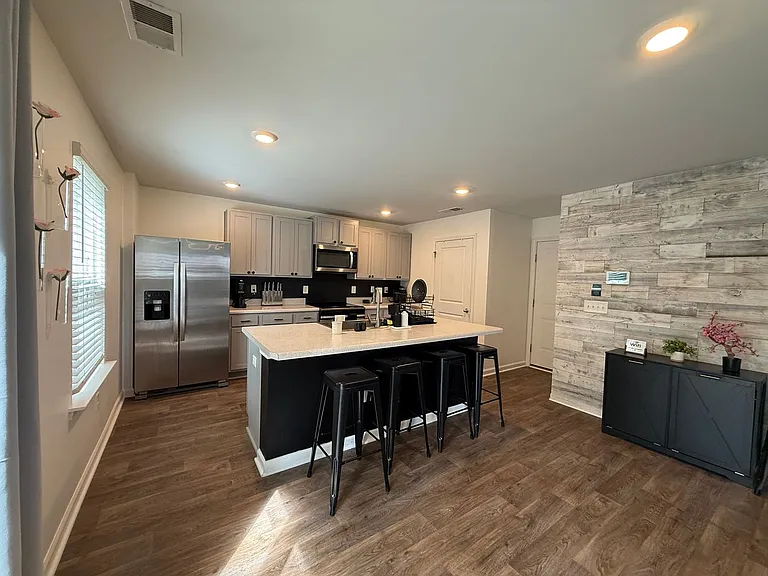 386 High Ridge Ct — Photo 3