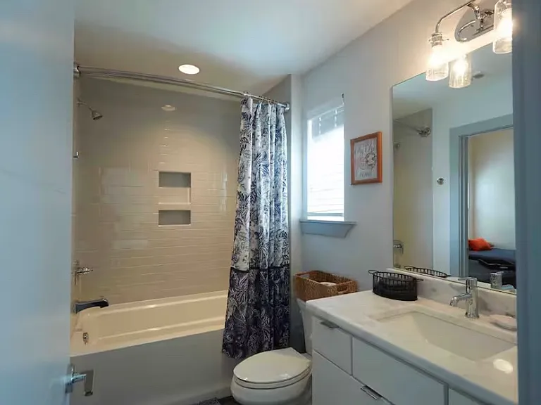 126 Kingston St #A — Photo 10
