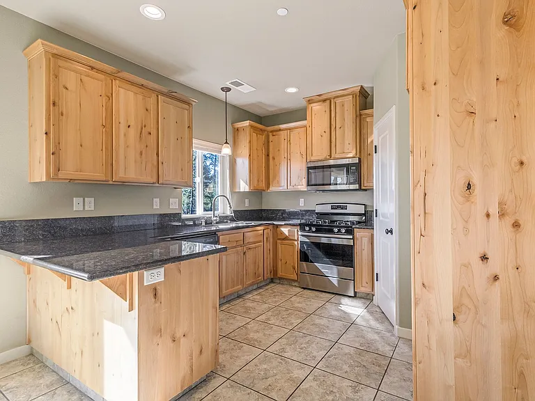Pheasant Ridge Commons — Photo 5