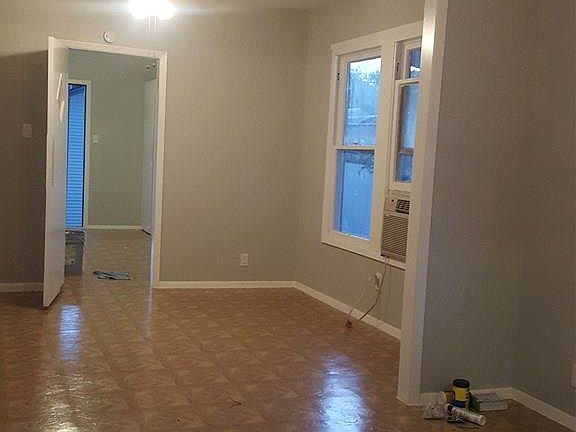 5th image of 402 E Saint Francis St