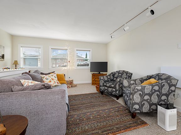 5th image of 118 2nd St #B