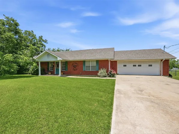 205 3rd St, Whitesboro, TX 76273