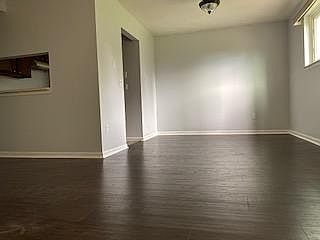 4th image of 51294 Johns Dr #4
