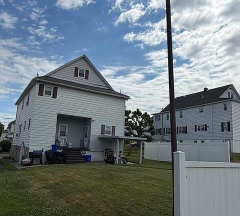 4th image of 1337 Bryn Mawr St