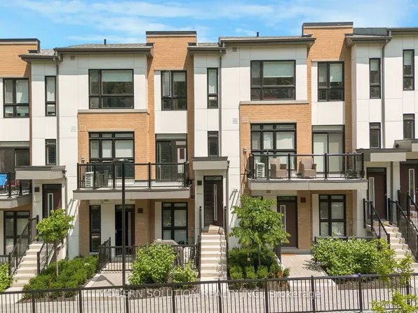 155 Canon Jackson Dr #Q-208, Toronto, ON M6M 0B9