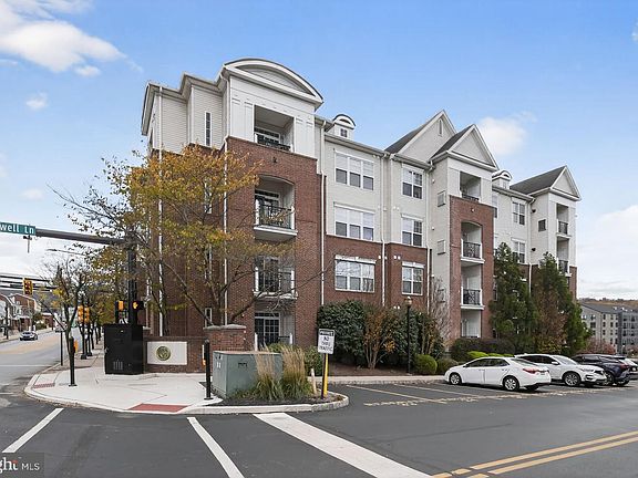 4th image of 350 W Elm St Suite 3207