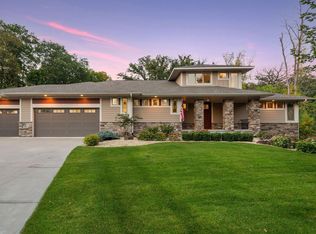 9991 Vagabond Ct N, Maple Grove, MN 55311