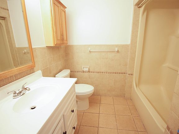 5th image of 207 Curtis Dr SE