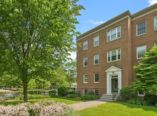36 Browne St APT 1, Brookline, MA 02446